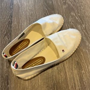 Tommy Hilfiger slip on shoes - Size5 / white (just once worn)